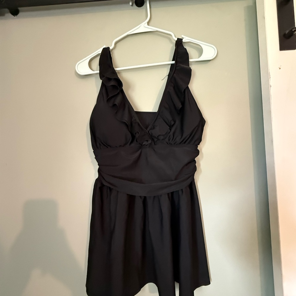 Elegant Black Sleeveless Dress